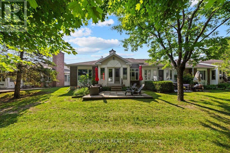 28645750/8-pine-needles-court/stittsville-central/ottawa/ontario/K2S1G5_6