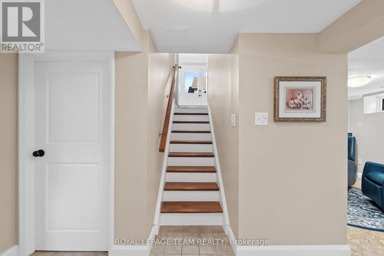 28917837/175-springfield-road/lindenlea/ottawa/ontario/K1M1C4_28