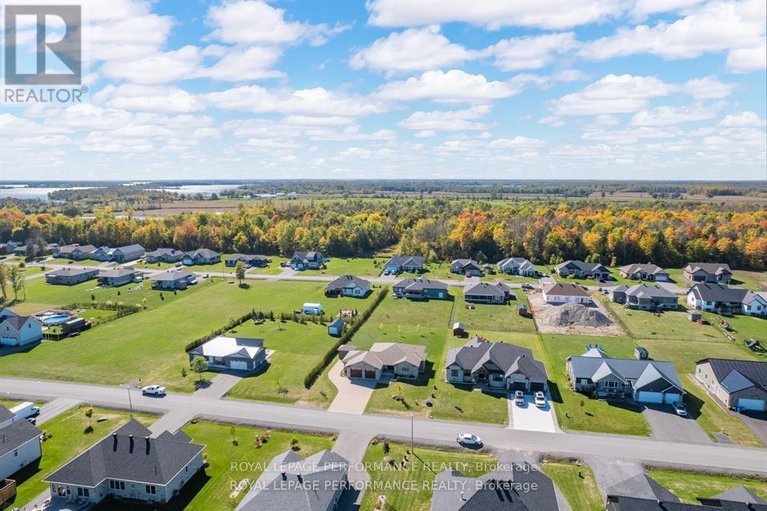 29462956/55-dale-street/long-sault/south-stormont/ontario/K0C1M0_49