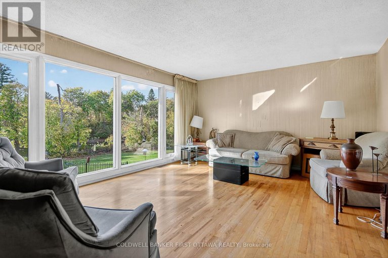 28956682/5228-mclean-crescent/manotick-long-island-nicholls-island/ottawa/ontario/K4M1G2_5