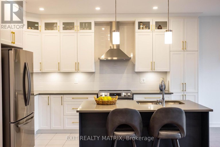 29159209/6487-renaud-road/mer-bleuebradley-estatesanderson-park/ottawa/ontario/K1W0R8_6