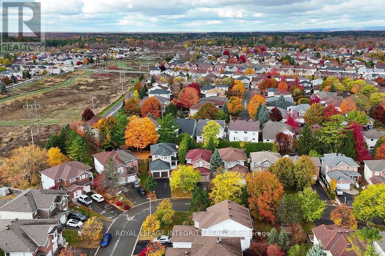 29042833/53-newcastle-avenue/morgans-grantsouth-march/ottawa/ontario/K2K3B5_50