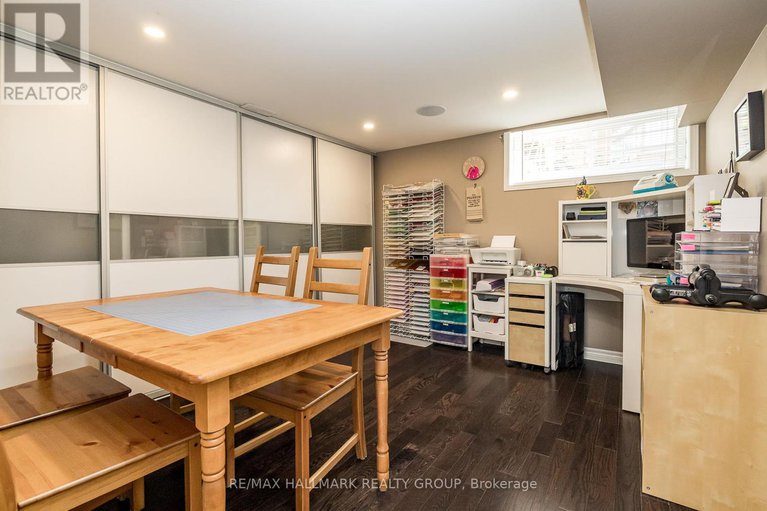28620825/4-gros-morne-court/bridlewood/ottawa/ontario/K2M2W7_34