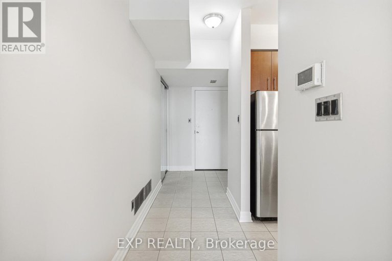 29479997/402-711-churchill-avenue/westborohampton-park/ottawa/ontario/K1Z5G6_5