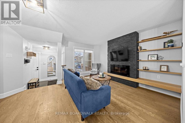 29250494/2065-breezewood-street/springridgeeast-village/ottawa/ontario/K4A4R8_5