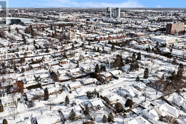 29278557/1044-adley-road/carson-grove/ottawa/ontario/K1J8B9_32