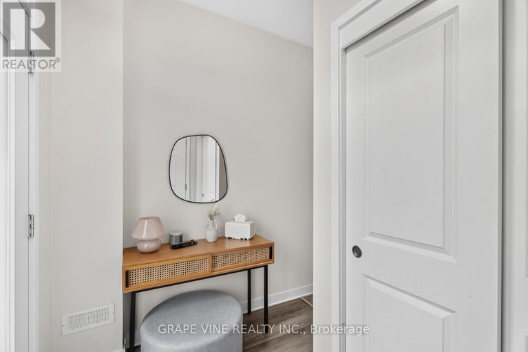 28972710/172-visor-private/emerald-meadowstrailwest/ottawa/ontario/K2V0S6_5