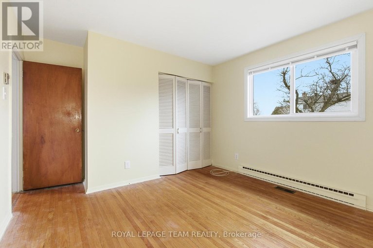 29612098/57-sullivan-avenue/meadowlandscrestview/ottawa/ontario/K2G1V1_17