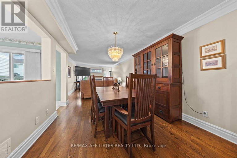 28777669/1639-trenholm-lane/fallingbrookpineridge/ottawa/ontario/K4A4B4_7