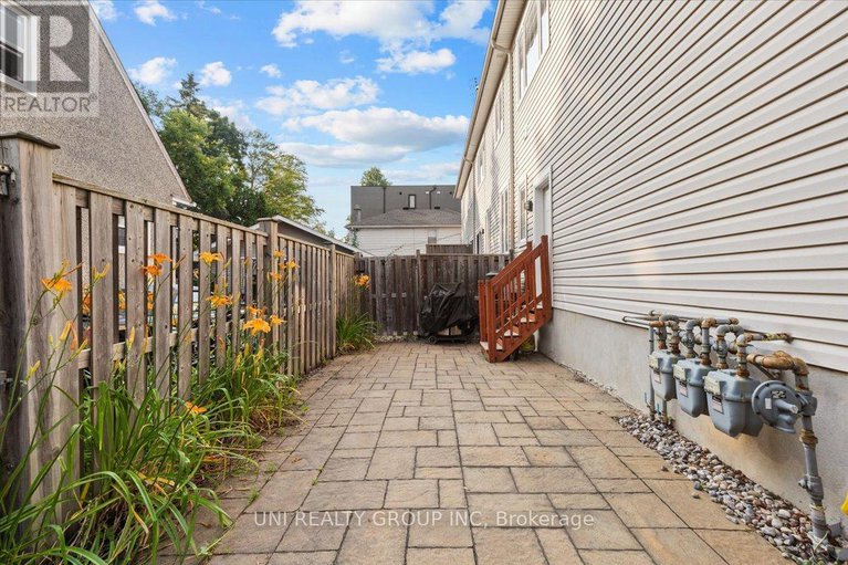 28615554/1253-shillington-avenue/carlington/ottawa/ontario/K1Z8A1_29