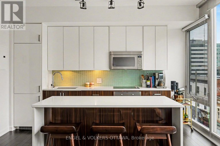29683861/513-300-lisgar-street/ottawa-centre/ottawa/ontario/K2P0E2_17