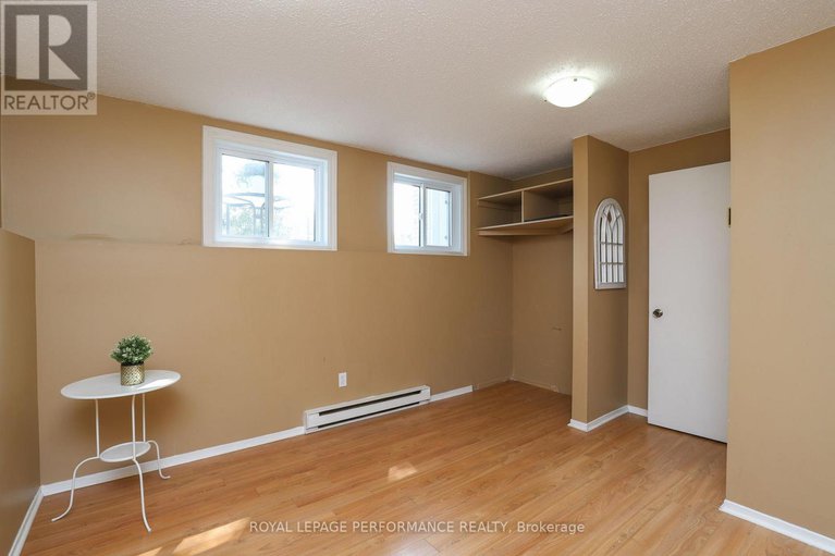 28549561/a-2-lovell-lane/westcliffe-estates/ottawa/ontario/K2H9B6_20