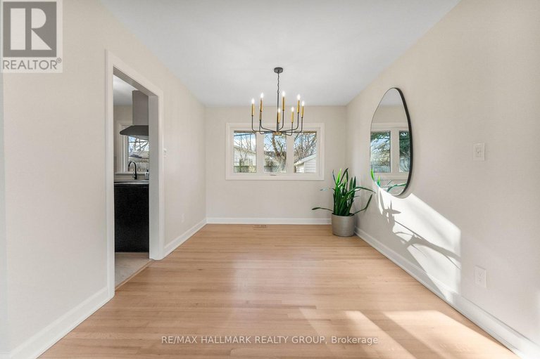 29161672/942-elsett-drive/elmvale-acresurbandale/ottawa/ontario/K1G2S9_11