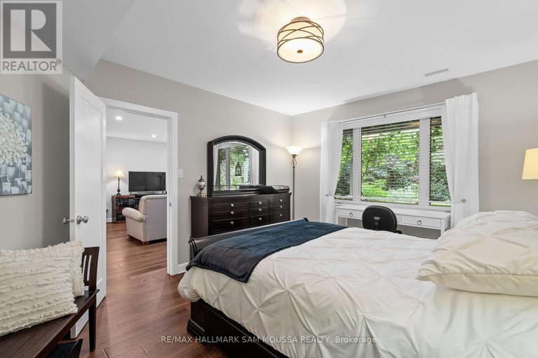 28989523/25-marsh-sparrow-private/morgans-grantsouth-march/ottawa/ontario/K2K3P1_32