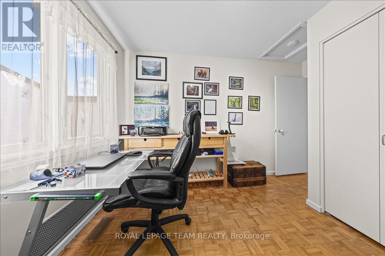 29582797/221-3310-southgate-road/south-keys/ottawa/ontario/K1V8X4_26