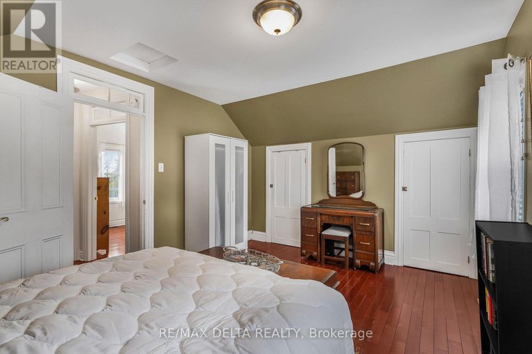 29086342/89-high-street/vankleek-hill/champlain/ontario/K0B1R0_25