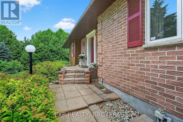 28599608/1500-blakeys-point-road/augusta-twp/augusta/ontario/K0E1T0_4