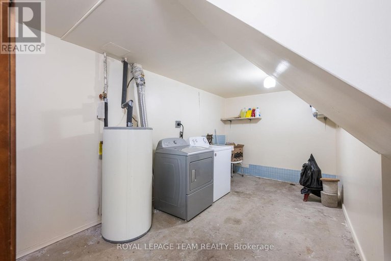 28997757/1665-fisher-avenue/carleton-heights/ottawa/ontario/K2C1X9_24