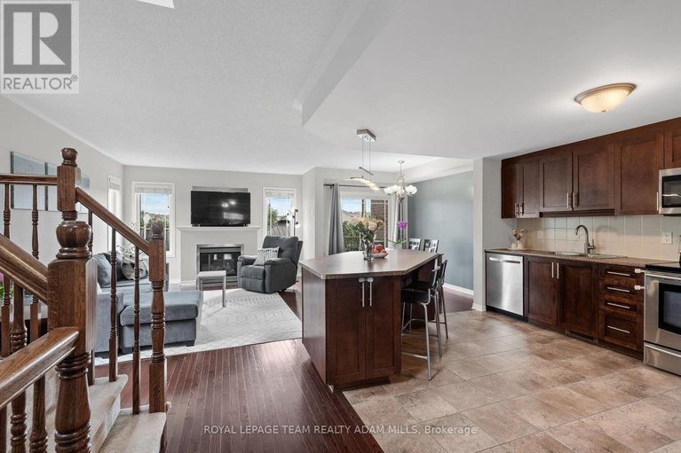 28591916/1543-carronbridge-circle/emerald-meadowstrailwest/ottawa/ontario/K2M0G8_8