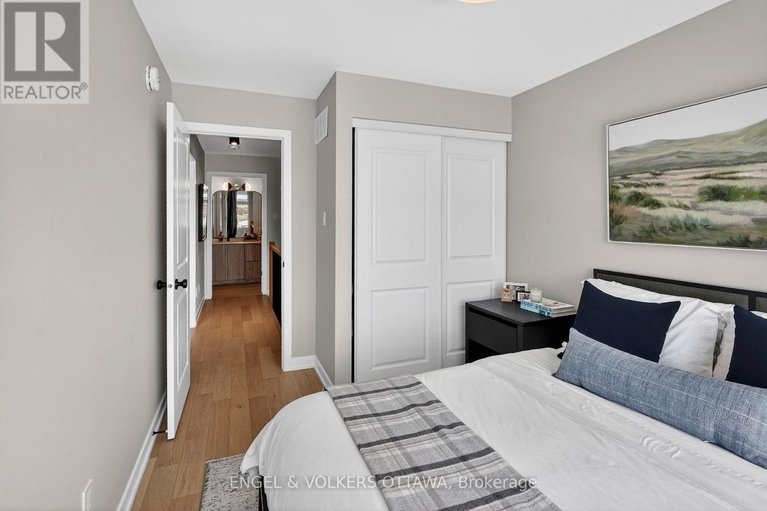 29646069/1764-crux-road/mer-bleuebradley-estatesanderson-park/ottawa/ontario/K1W0W7_29