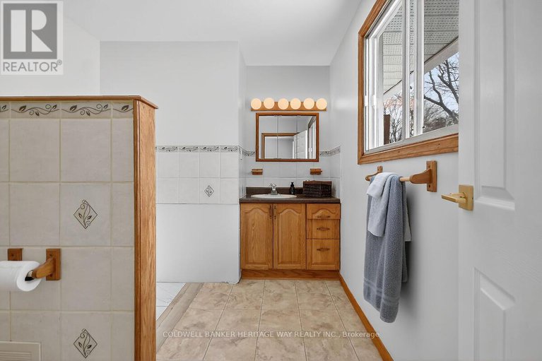 29412662/115-cookes-shore-road/drummond-n-elmsley-drummond-twp/drummondnorth-elmsley/ontario/K7C4K7_24