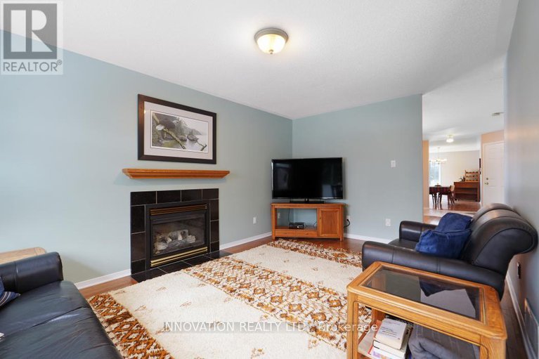 29358021/1500-ambassador-avenue/carson-grove/ottawa/ontario/K1J1G5_11