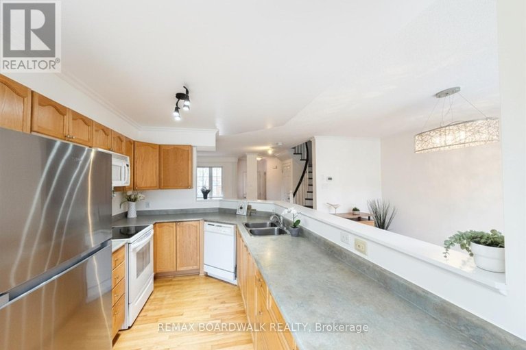 29678425/42-college-circle/castle-heights/ottawa/ontario/K1K4R8_10