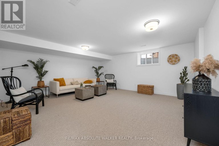 29167478/154-kerala-place/blossom-parkkemp-parkfindlay-creek/ottawa/ontario/K1T0Z3_37