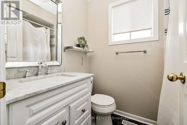 29218439/87-beechfern-drive/stittsville-central/ottawa/ontario/K2S1E3_24