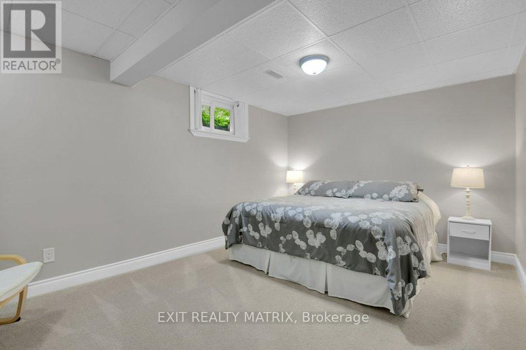28473522/842-apple-lane/cumberland-ridge/ottawa/ontario/K4C1C1_25