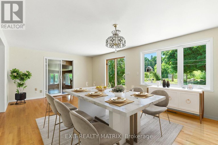 28718772/26-farmers-avenue/vankleek-hill/champlain/ontario/K0B1R0_15
