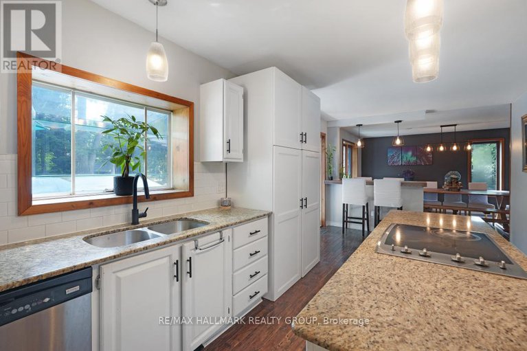 28857388/5498-edgewater-drive/manotick-east-to-manotick-station/ottawa/ontario/K4M1B4_13