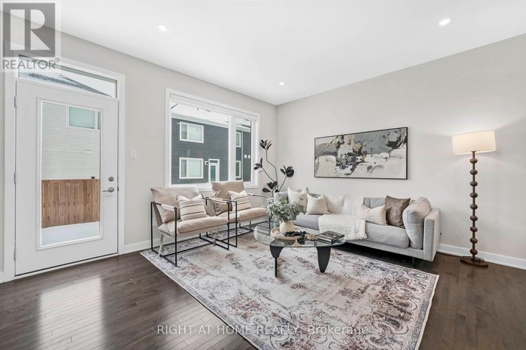 29218592/30-chasing-grove/btwn-franktown-rd-fallowfield-rd/ottawa/ontario/K0A2Z0_9