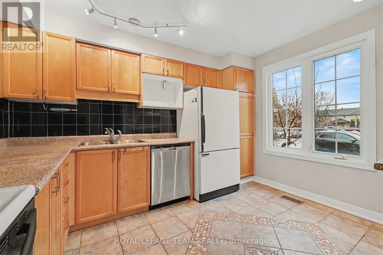 29597736/187-monterey-drive/leslie-park/ottawa/ontario/K2H7A9_14