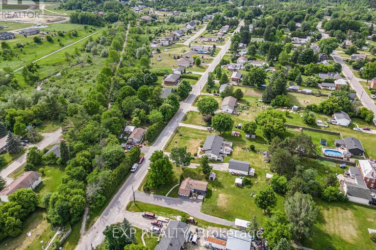 28498120/85-moore-street/mcnabbraeside-twps/mcnabbraeside/ontario/K7S1G3_26