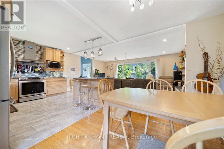 29161364/1-harrogate-place/crystal-beach/ottawa/ontario/K2H5L6_14