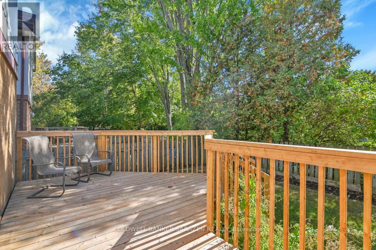 29151474/54-greenboro-crescent/hunt-club-parkgreenboro/ottawa/ontario/K1T1W5_5