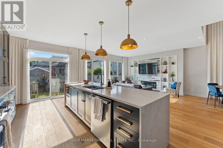 29041671/537-compass-street/mer-bleuebradley-estatesanderson-park/ottawa/ontario/K1W0J1_19