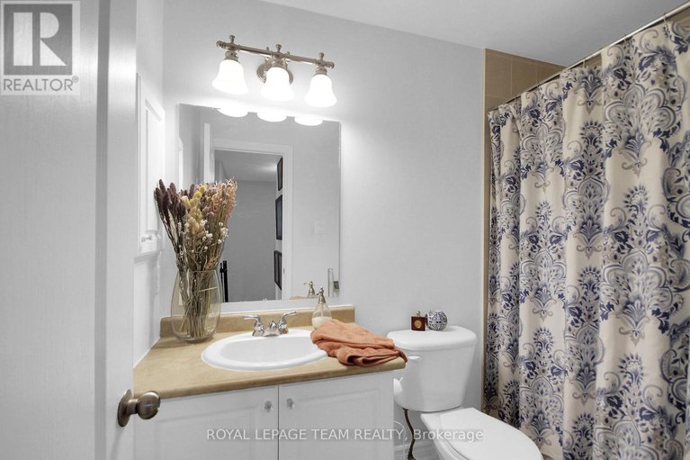 28677603/112-talltree-crescent/stittsville-central/ottawa/ontario/K2S0A9_23