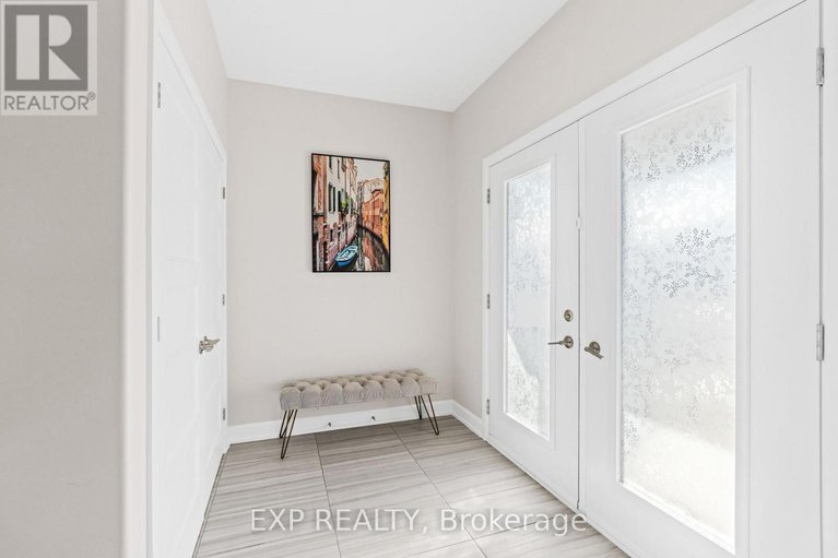28770971/524-lucent-street/village-of-russell/russell/ontario/K4R0G3_2