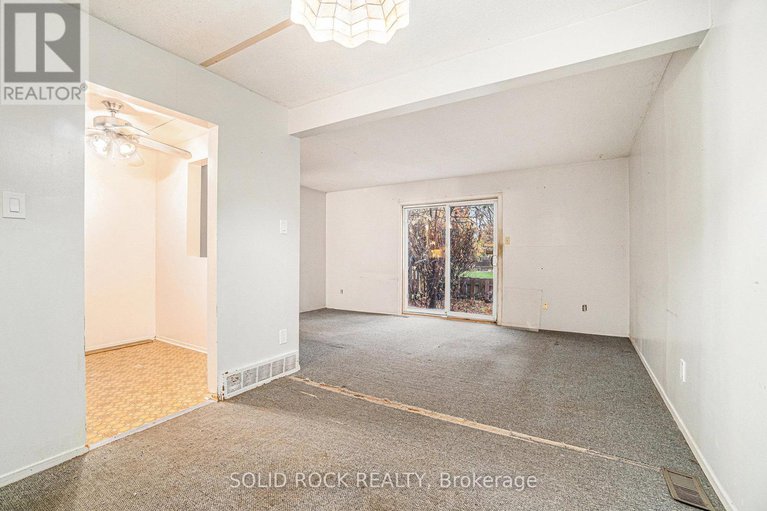 29065539/90-15-baneberry-crescent/glencairnhazeldean/ottawa/ontario/K2L2Y3_7