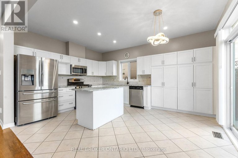 29376196/2014-jasper-avenue/ellwood/ottawa/ontario/K1V1Z5_7