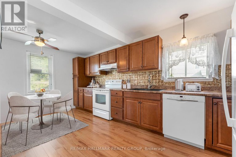 28602450/5-nelson-street/finch/north-stormont/ontario/K0C1K0_5