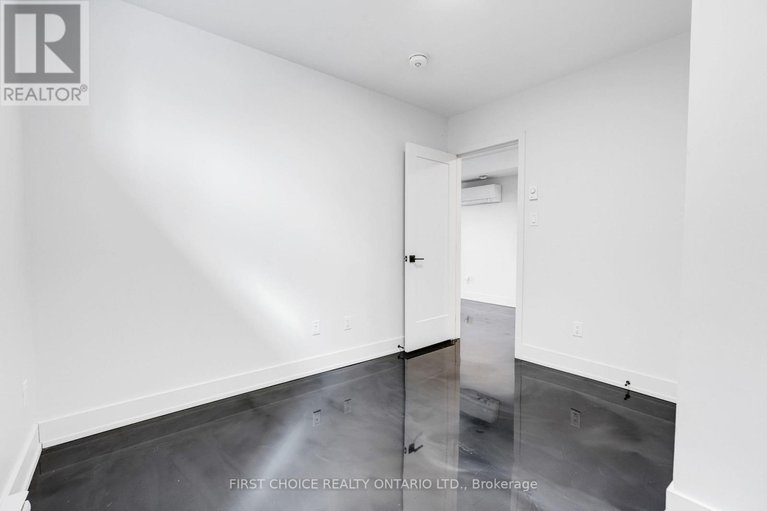 29428404/269-queen-mary-street/overbrookcastle-heights/ottawa/ontario/K1K1X1_39