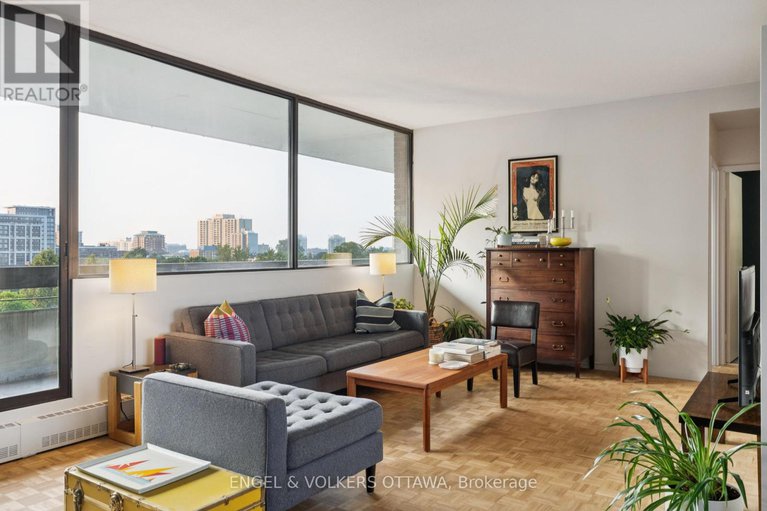 28811809/8a-400-laurier-avenue-e/sandy-hill/ottawa/ontario/K1N8Y2_13