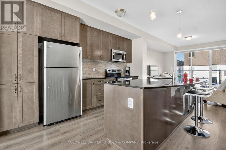 28991192/815-mikinak-road/cfb-rockcliffe-and-area/ottawa/ontario/K1K4Z9_11
