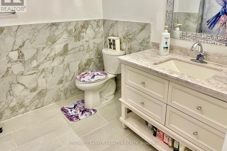 28921188/15-sturbridge-private/hunt-club-parkgreenboro/ottawa/ontario/K1T3J6_6