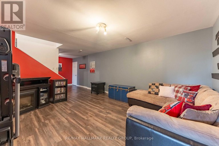 28470245/2914-pattee-road-e/east-hawkesbury-twp/east-hawkesbury/ontario/K6A2R2_39