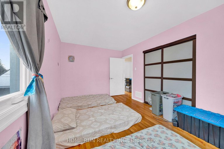 29367174/546-donald-street/overbrookcastle-heights/ottawa/ontario/K1K1L7_23