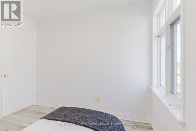 28463814/204-windhurst-drive/barrhaven-east/ottawa/ontario/K2G6H9_32